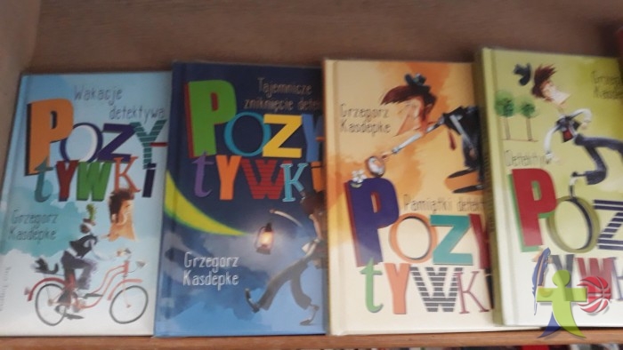"Grzegorz Kasdepke - Pisarz Miesiąca" - wystawa książek w bibliotece