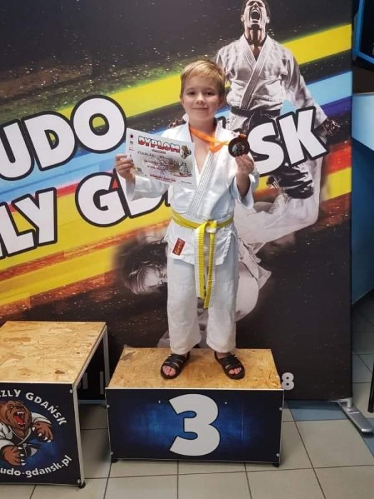 Bruno Kowalski - uczeń klasy 2.b zdobył 🥉 brązowy medal w zawodach X Grizzly Judo Cup