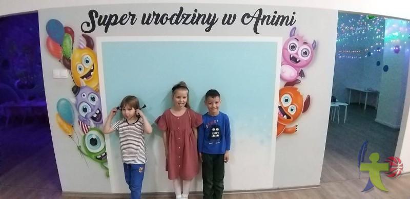Zeróweczka szkolna: Świętujemy urodziny Kaliny, Nikosia i Igora w centrum zabaw Animi 🥳🎂🍬🍭🍫